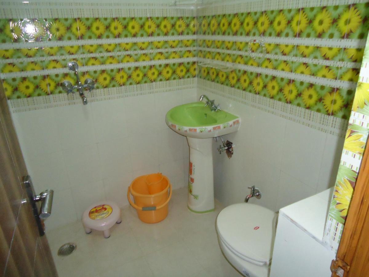 Basil Inn Home Stay Walking Distance From Taj Mahal Agra Agra  Exterior photo